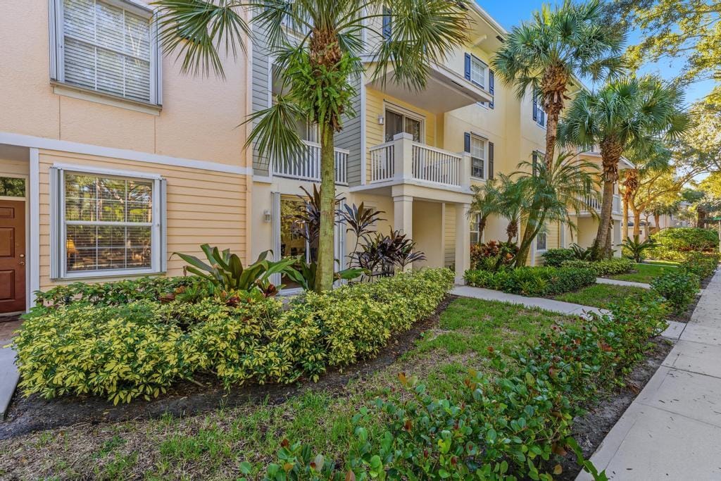 125 Galicia Way 102, Jupiter, FL 33458 photo 3