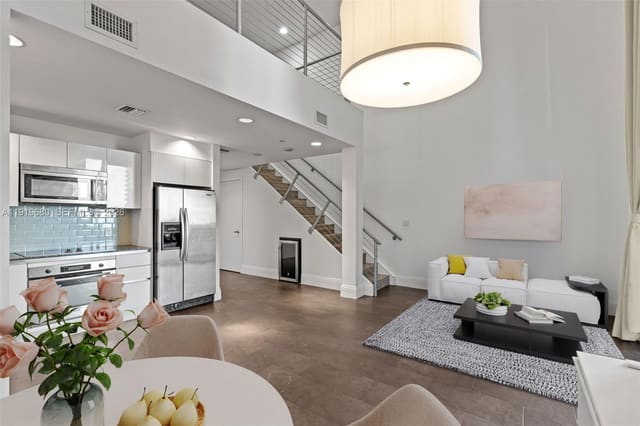 1050 Brickell Avenue 1006, sold in 1060 Brickell Condo, Miami, FL