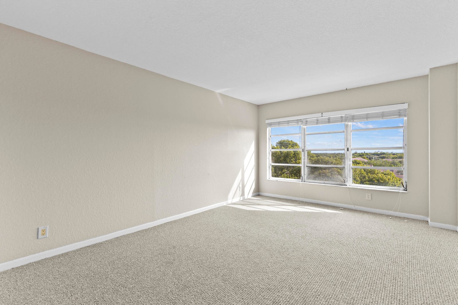 10777 W Sample Road 719, Coral Springs, FL 33065 photo 19