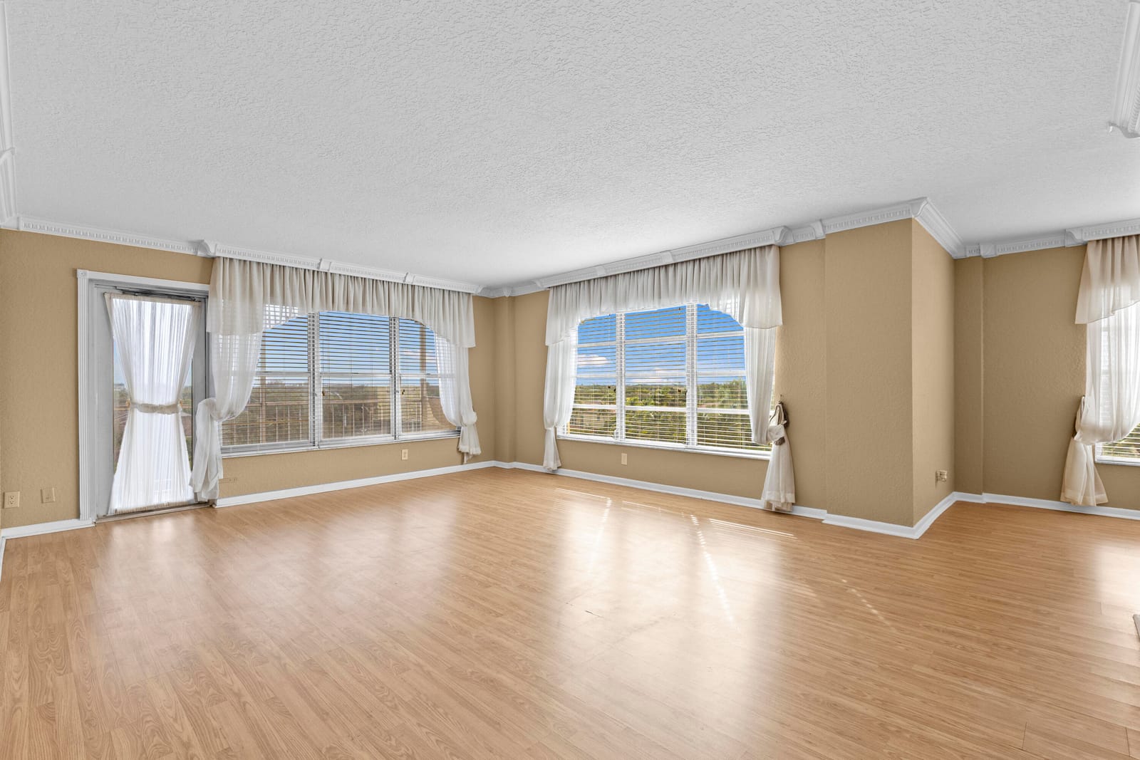 10777 W Sample Road 719, Coral Springs, FL 33065 photo 5