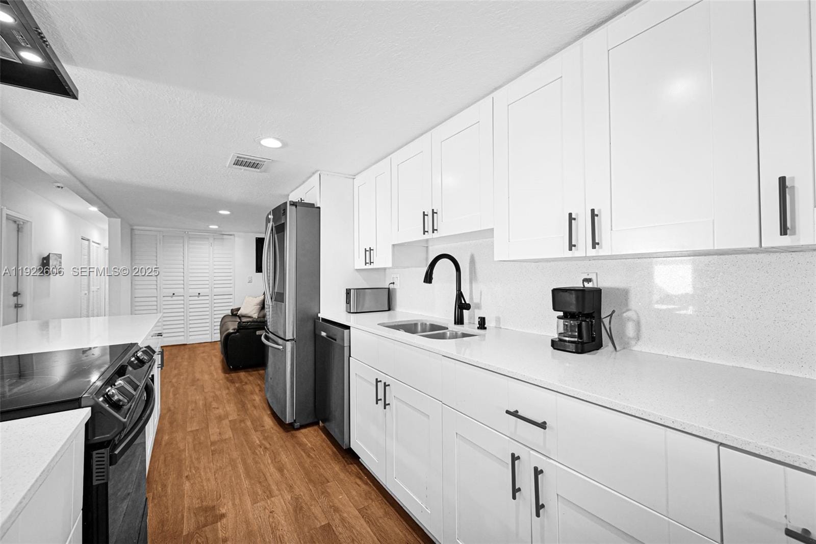 6303 NW 71st Avenue — photo 11