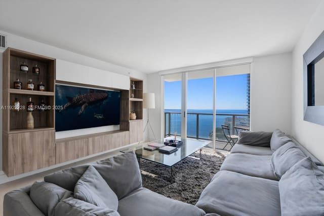 1155 Brickell Bay Drive 2409, sold in The Mark On Brickell Cond, Miami, FL