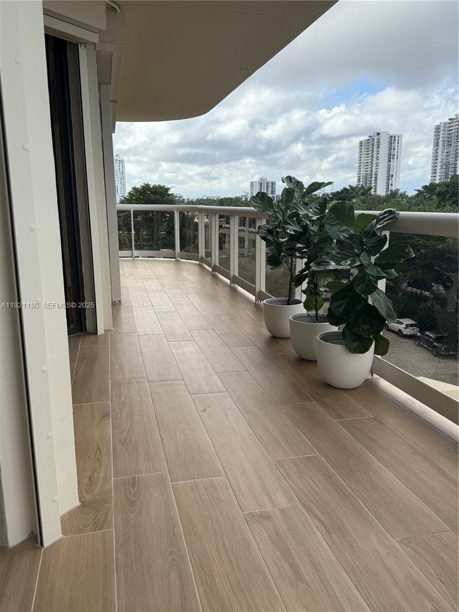 20191 E Country Club Drive 504, Aventura, FL 33180 photo 24