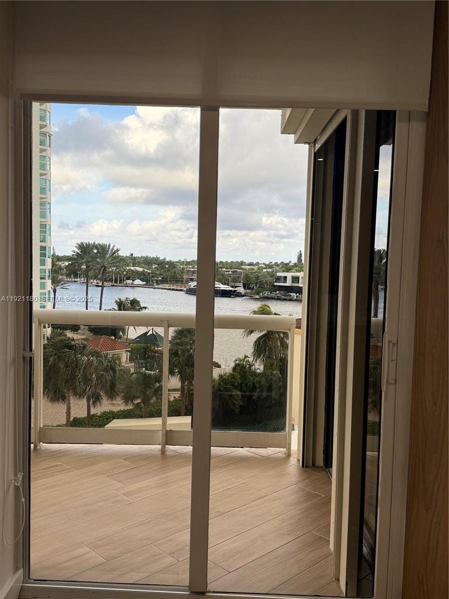 20191 E Country Club Drive 504, Aventura, FL 33180 photo 25