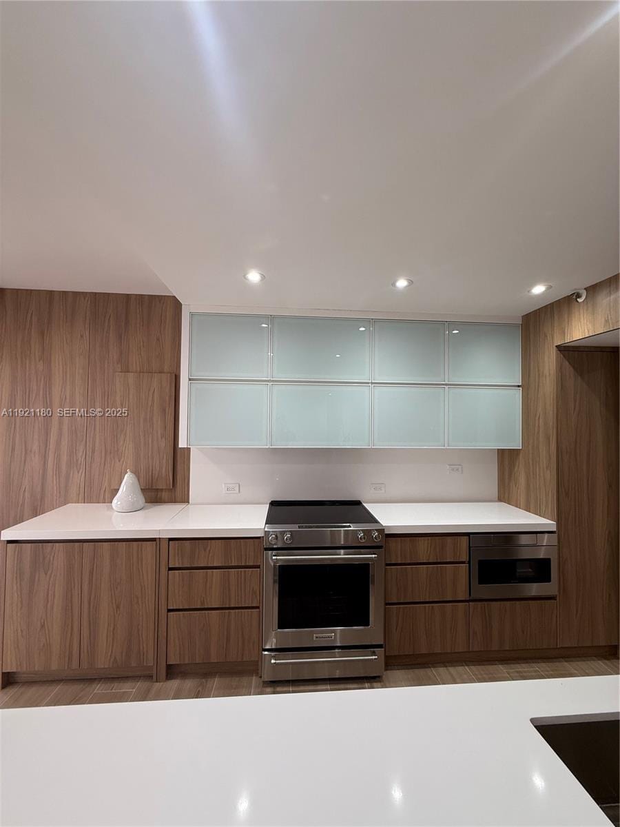 20191 E Country Club Drive 504 — photo 5