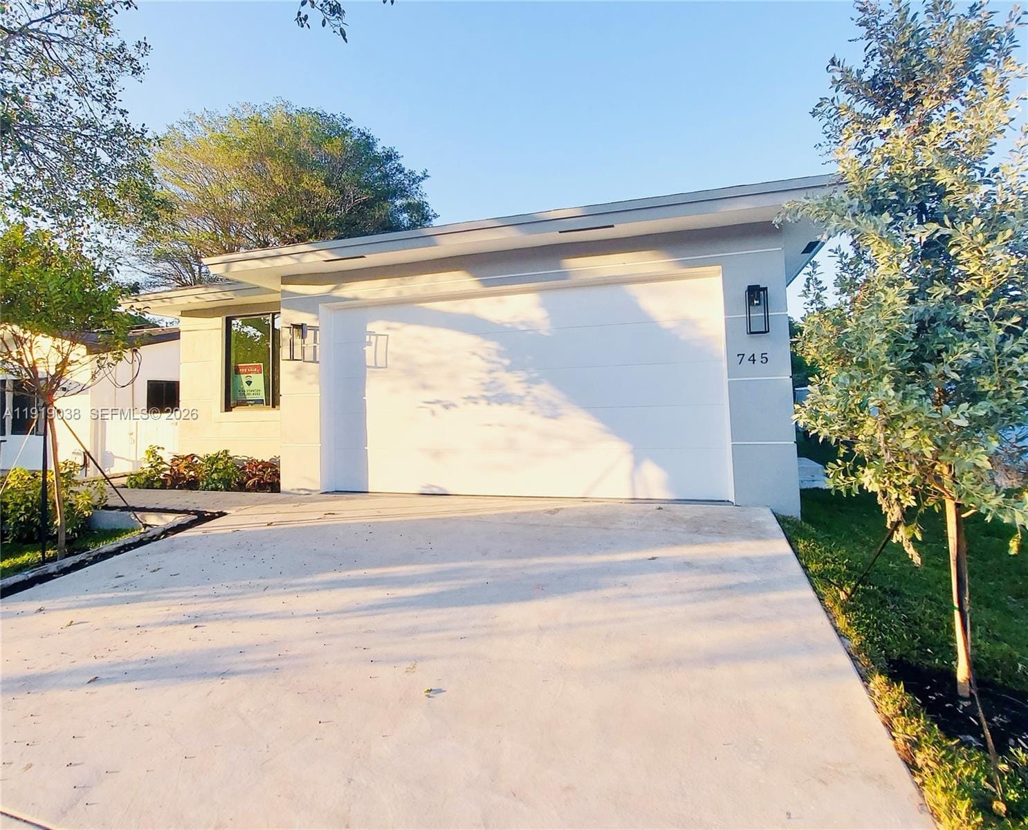745 NE 36th Street, Oakland Park, FL 33334