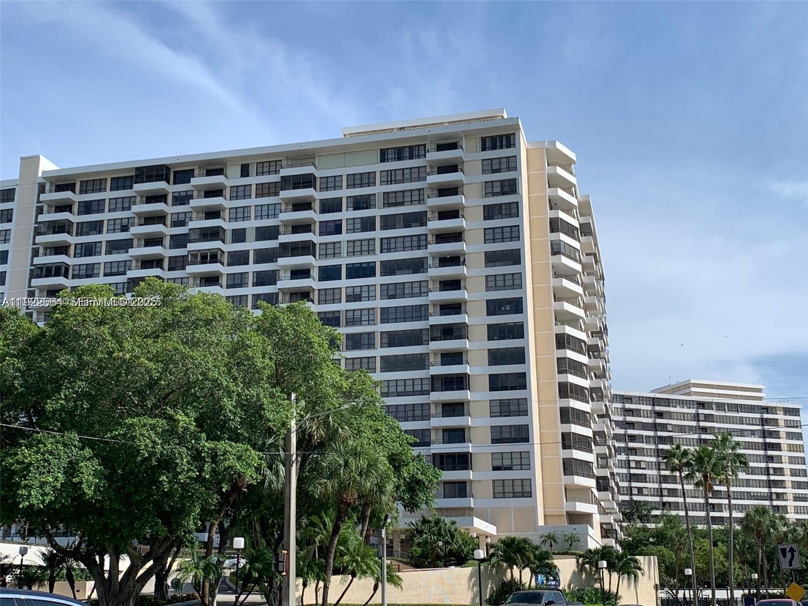500 Three Islands Boulevard 307 — photo 2