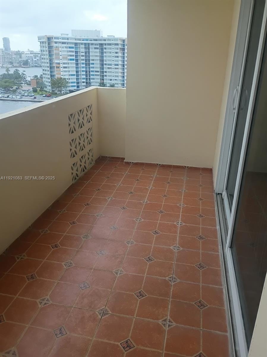 1833 S Ocean Drive 1104 — photo 6
