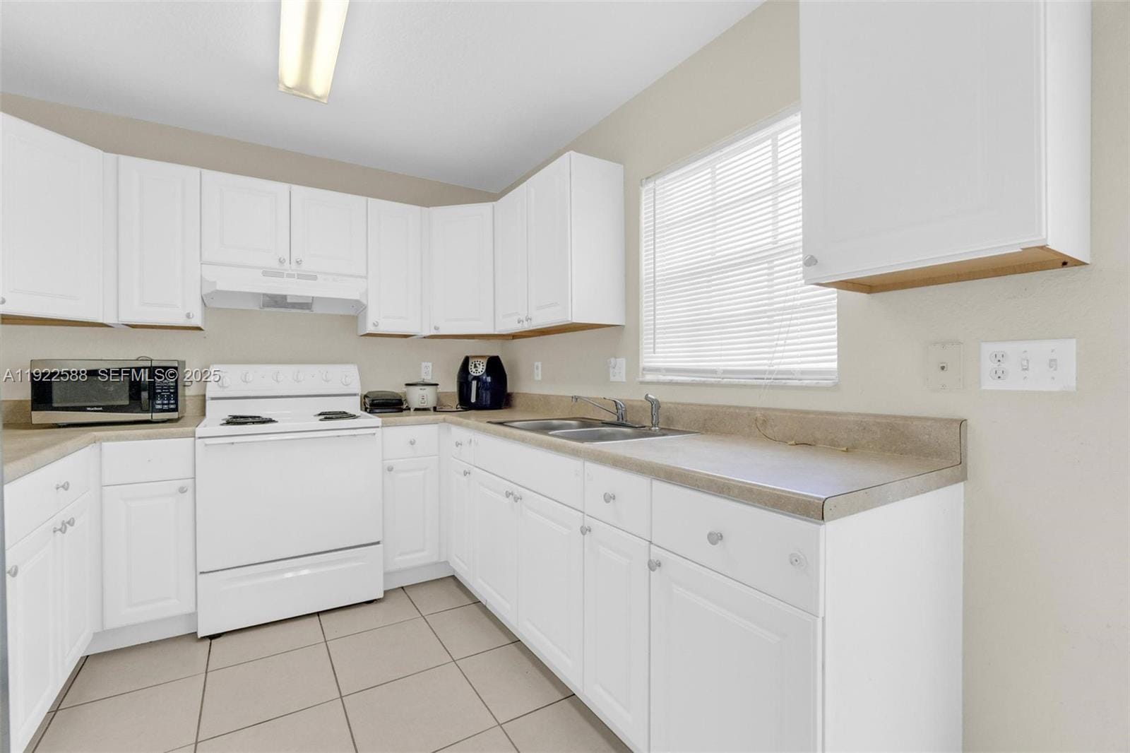 8761 SW 21st Street, Miramar, FL 33025 photo 9