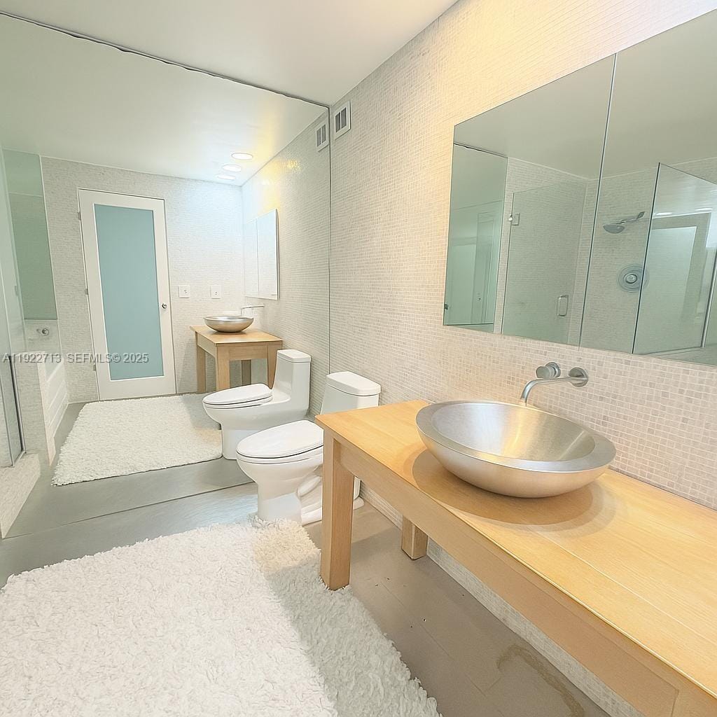 5255 Collins Avenue 5D — photo 9