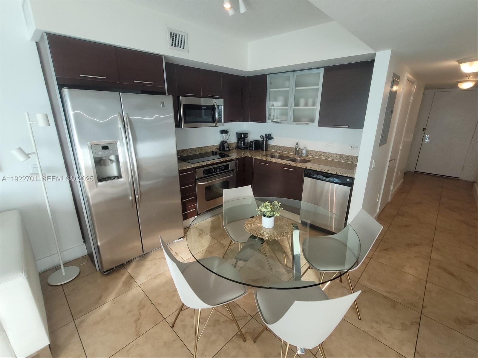 41 SE 5th Street 710 — photo 7