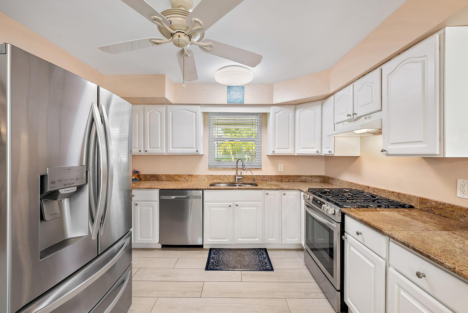 1211 Dolphin Road — photo 10