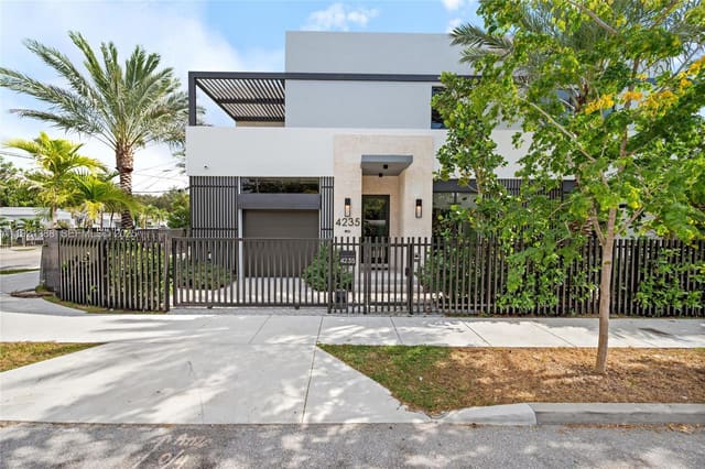4235 NW 1st Avenue, Miami, FL 33127