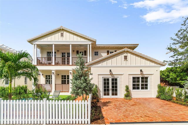 130 SE 1st Avenue, sold in Magnolia Place Delray, Delray Beach, FL
