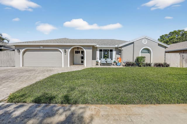 11611 SW 52nd Street, Cooper City, FL 33330