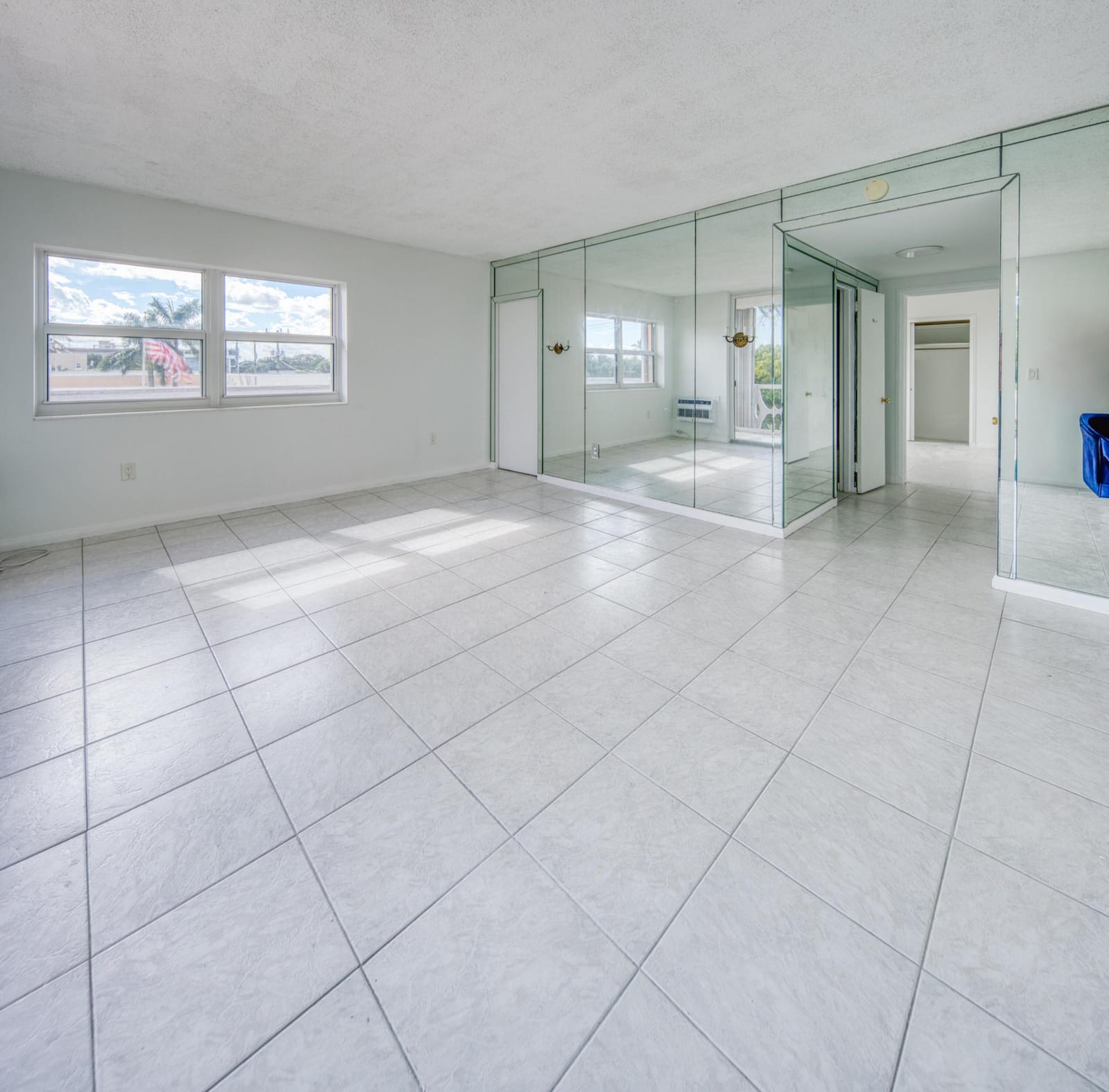 15 S Golfview Road 306 — photo 5