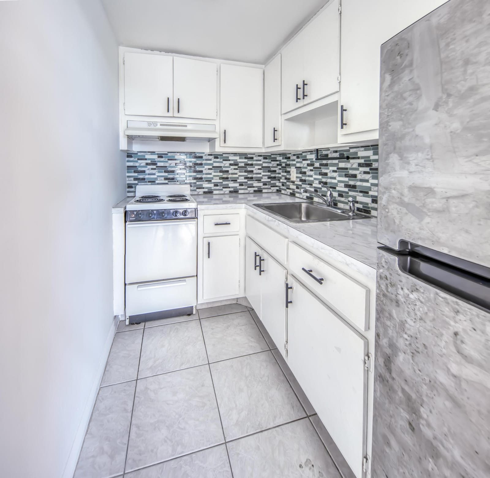 15 S Golfview Road 306 — photo 6