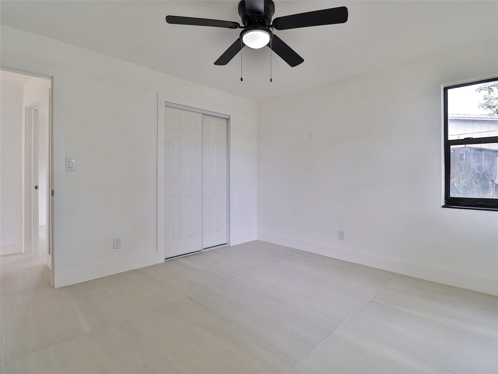 2820 NE 9th Terrace — photo 12