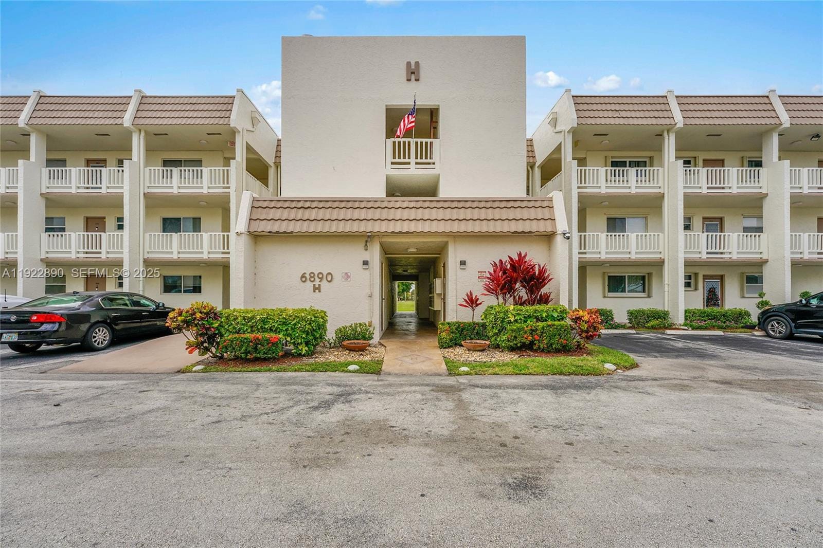 6890 Royal Palm Boulevard 109H — photo 3