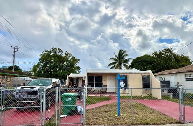 2912 NW 32nd Street, sold in Melrose Heights 3rd, Miami, FL