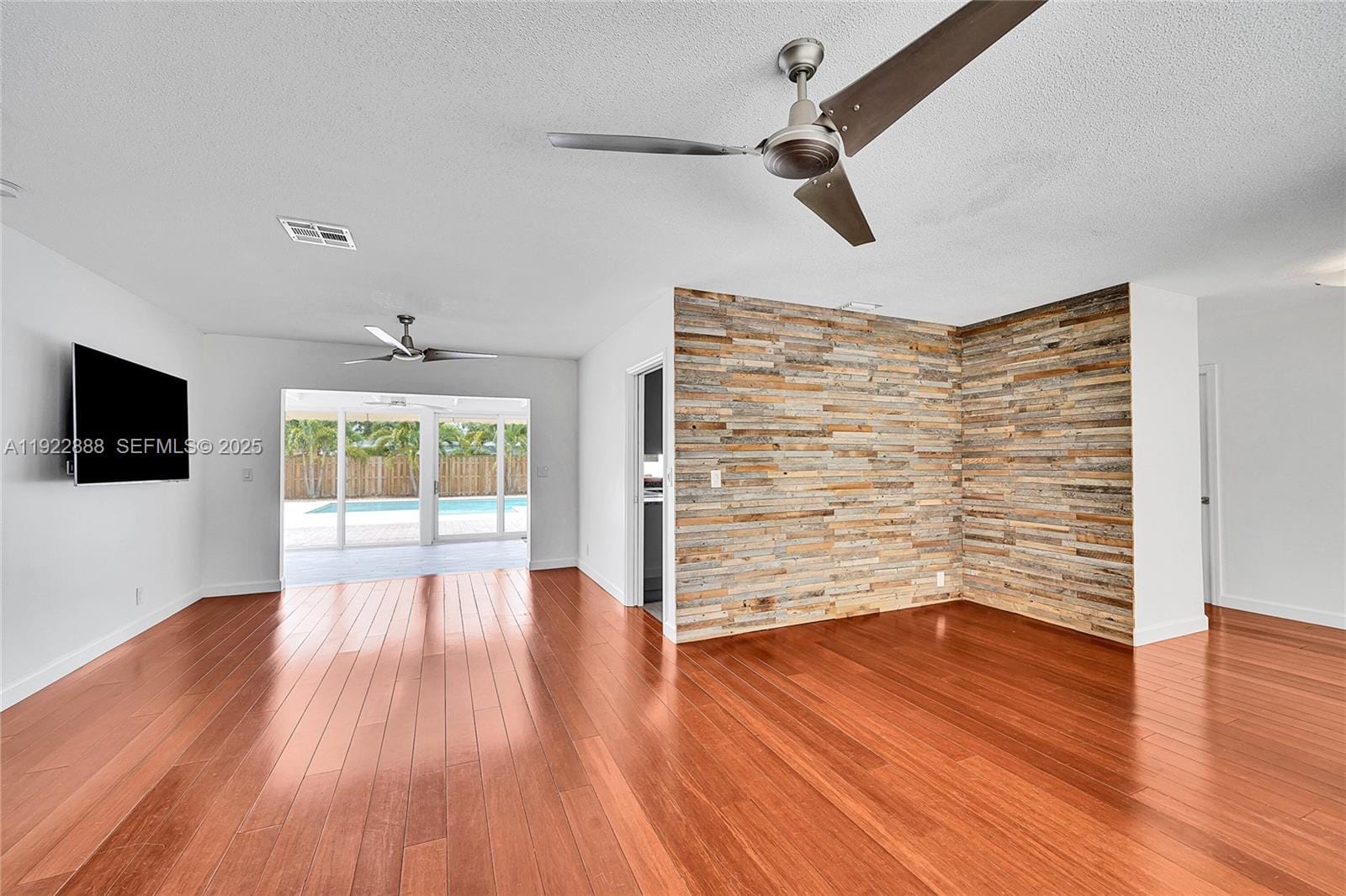 5320 SW 8th Street — photo 11