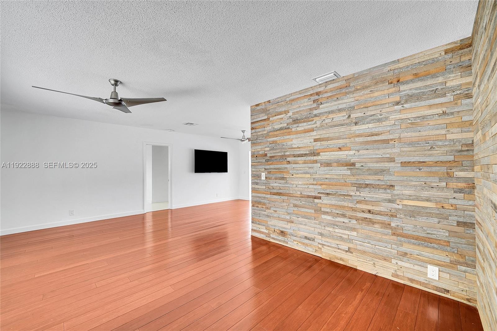 5320 SW 8th Street — photo 8