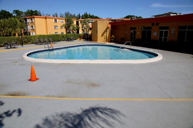 4384 NW 9th Avenue 19-1C, sold in Heritage Circle Condo, Deerfield Beach, FL