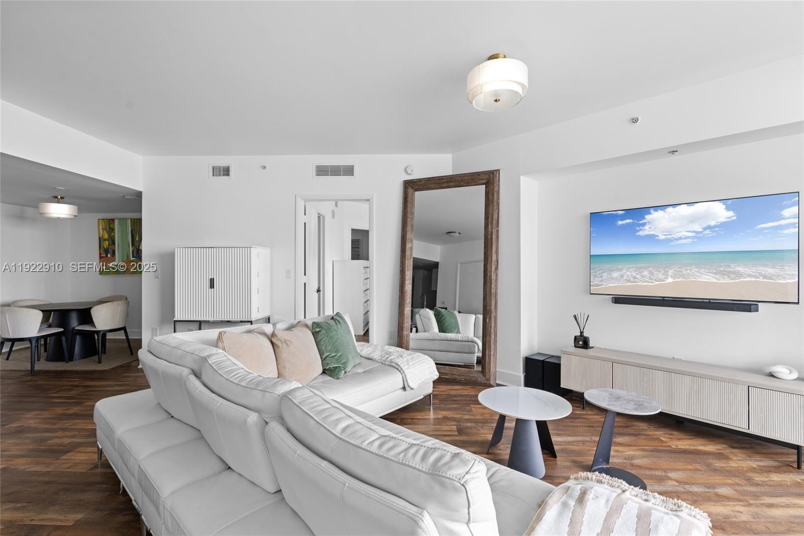 350 S Miami Avenue 1803, Miami, FL 33130 photo 14