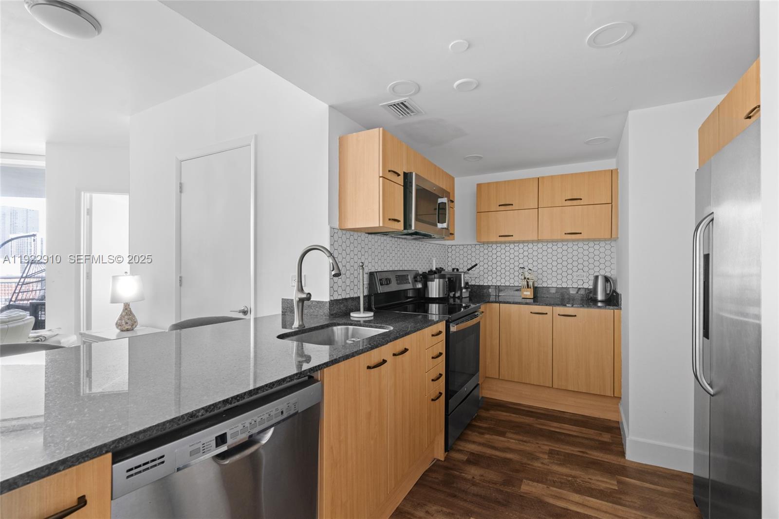 350 S Miami Avenue 1803, Miami, FL 33130 photo 20