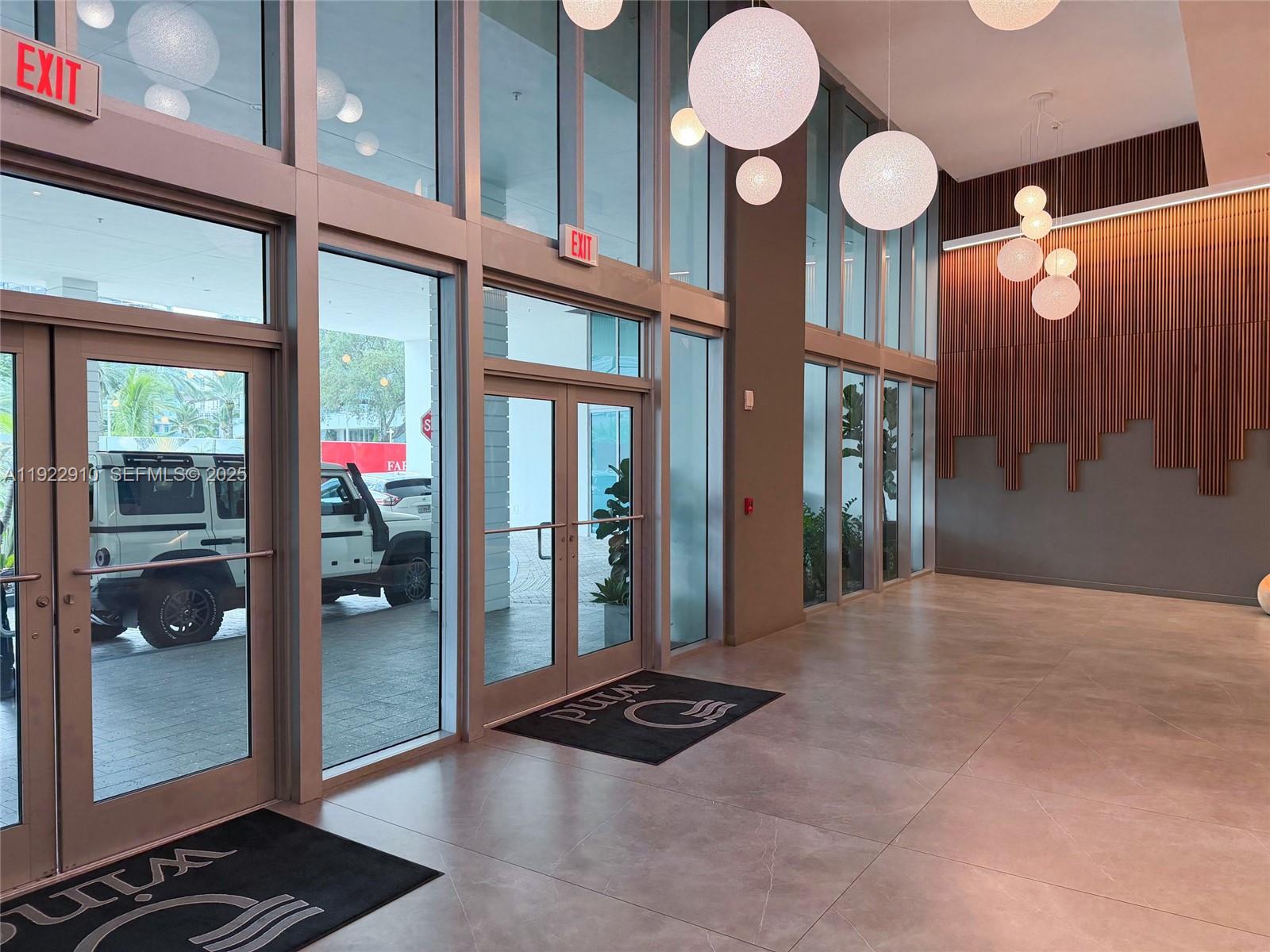 350 S Miami Avenue 1803 — photo 3