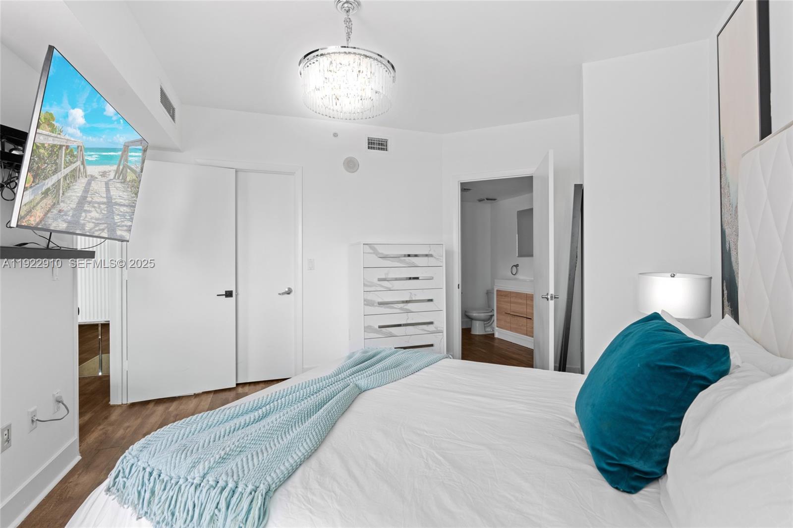 350 S Miami Avenue 1803, Miami, FL 33130 photo 26