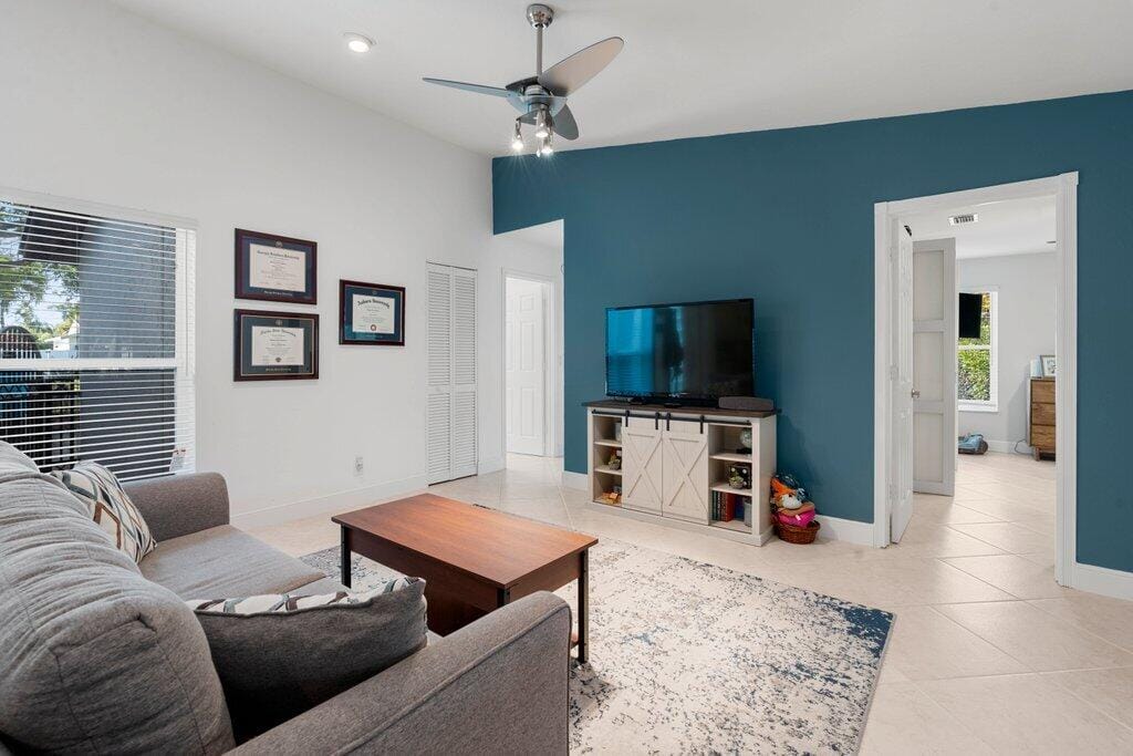 288 NW 39th Way, Deerfield Beach, FL 33442 photo 13