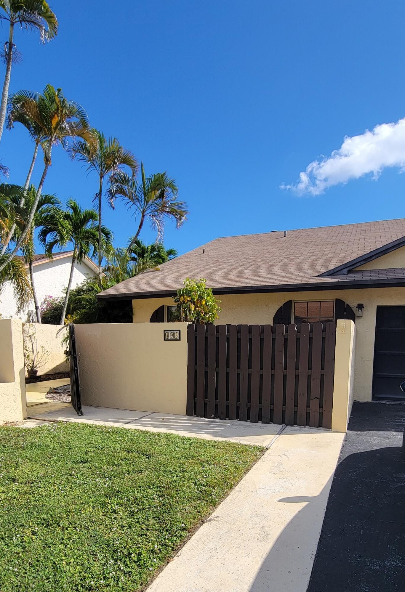 493 SW 28th Avenue, Delray Beach, FL 33445 photo 3