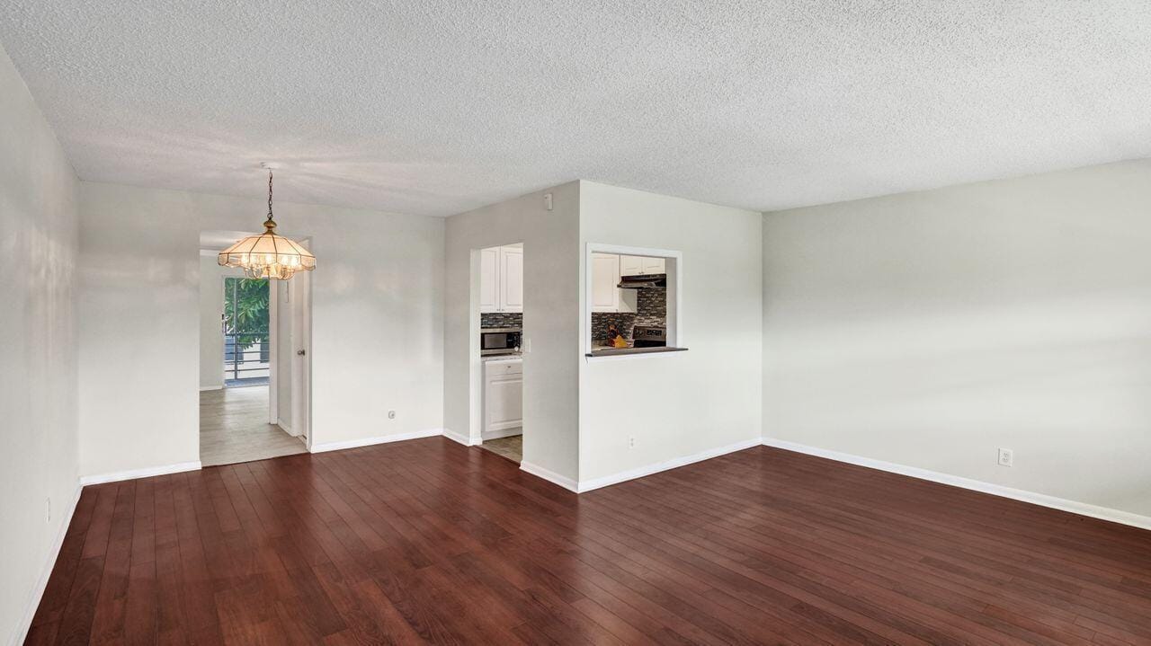 118 Sheffield E — photo 2