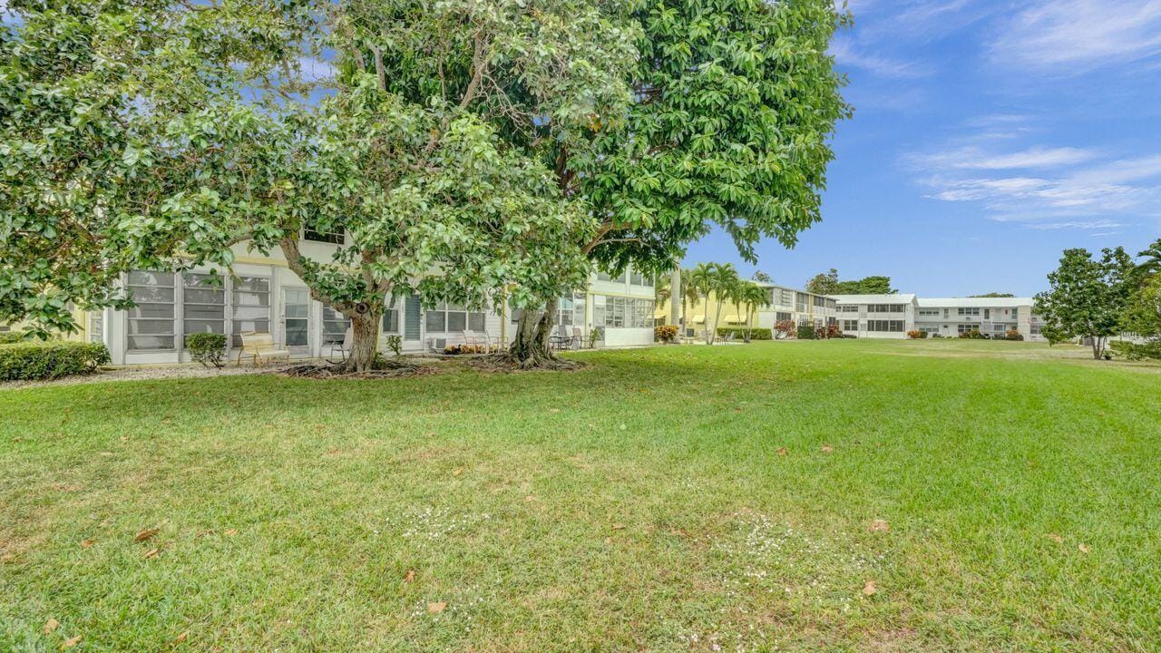 118 Sheffield E, West Palm Beach, FL 33417 photo 13