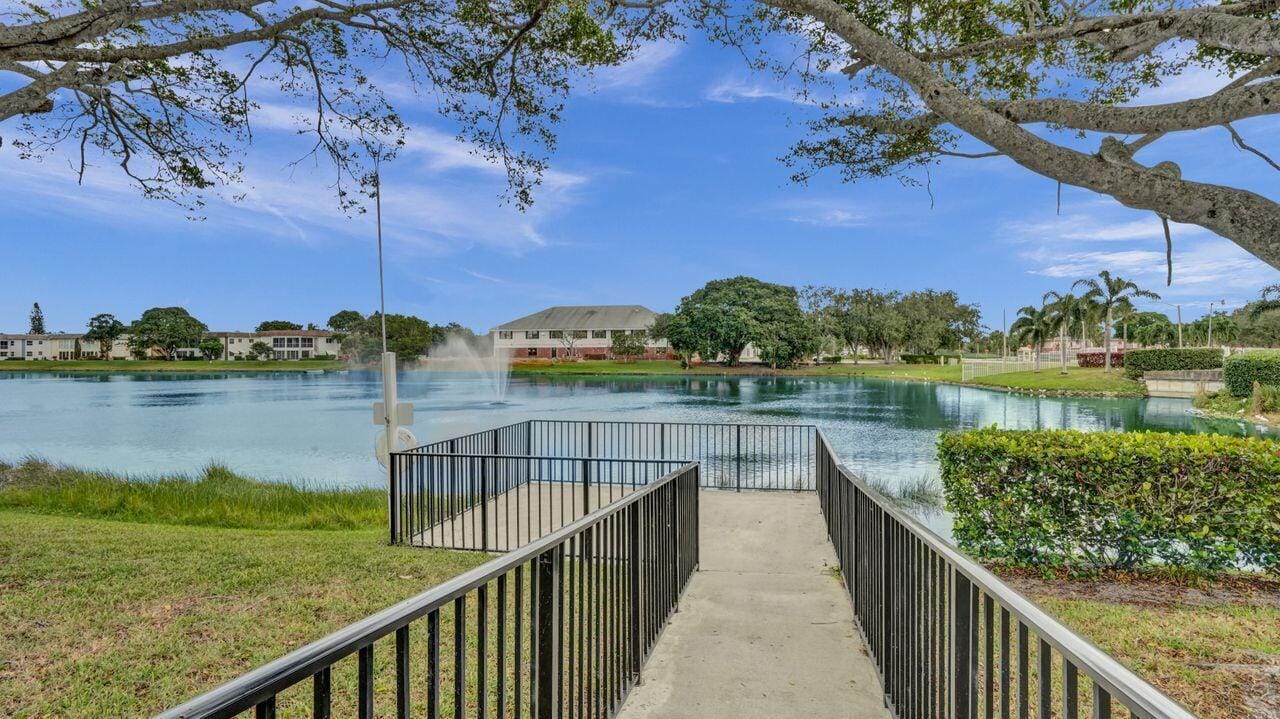 118 Sheffield E, West Palm Beach, FL 33417 photo 17