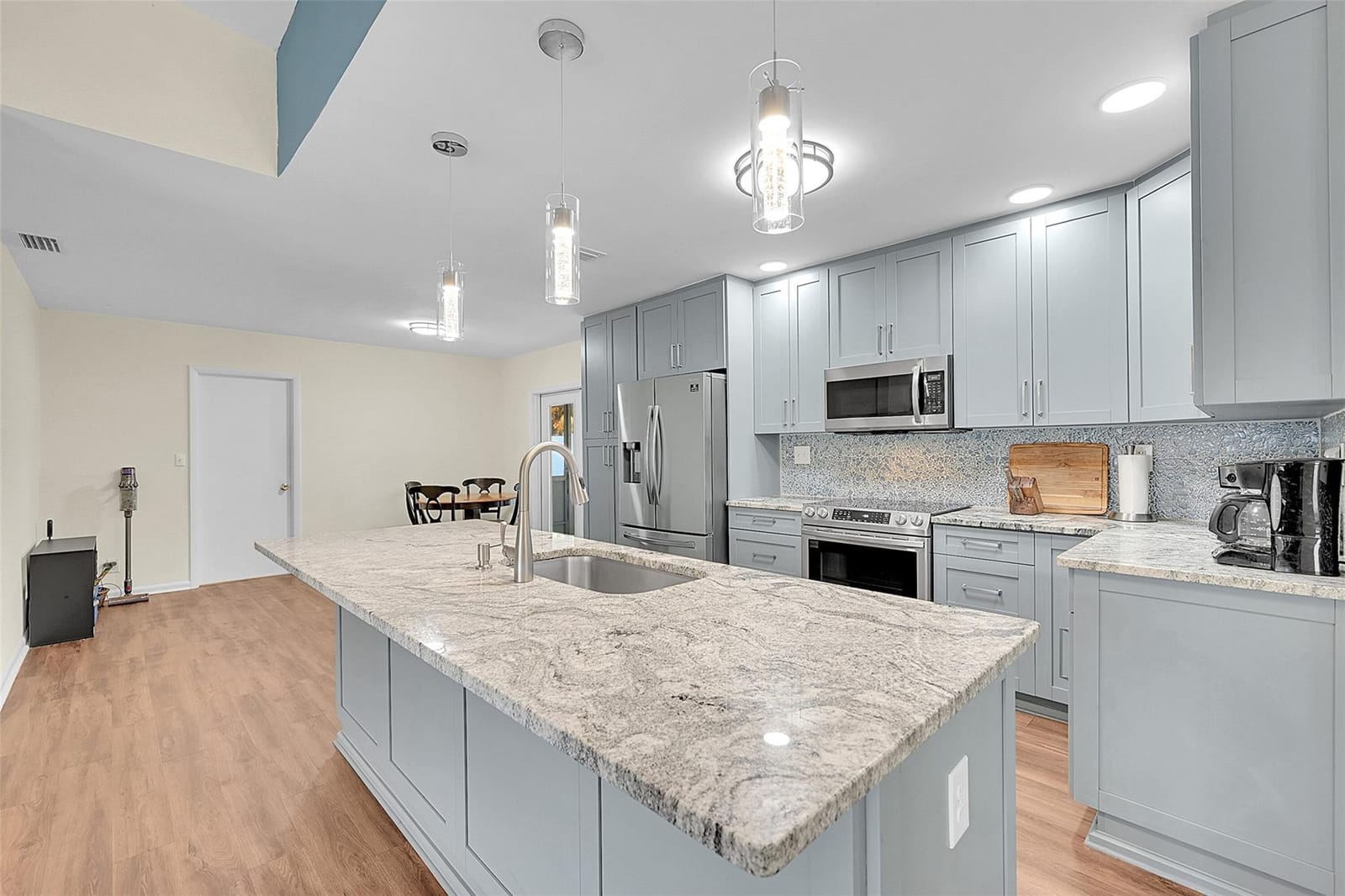 6411 NW 89th Avenue, Tamarac, FL 33321