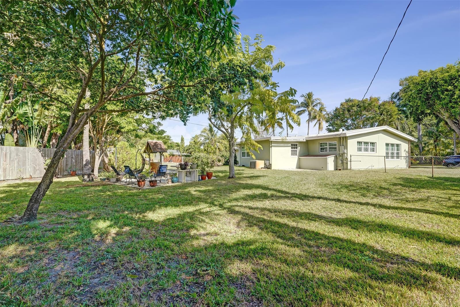 2417 NW 6th Avenue — photo 4
