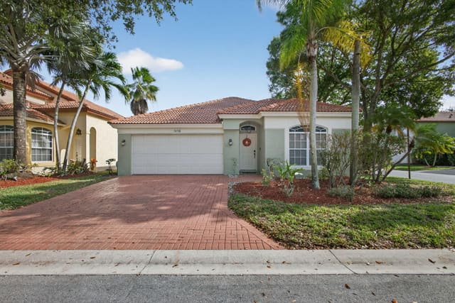 5156 Elpine Way, sold in Woodbine Par E, Riviera Beach, FL