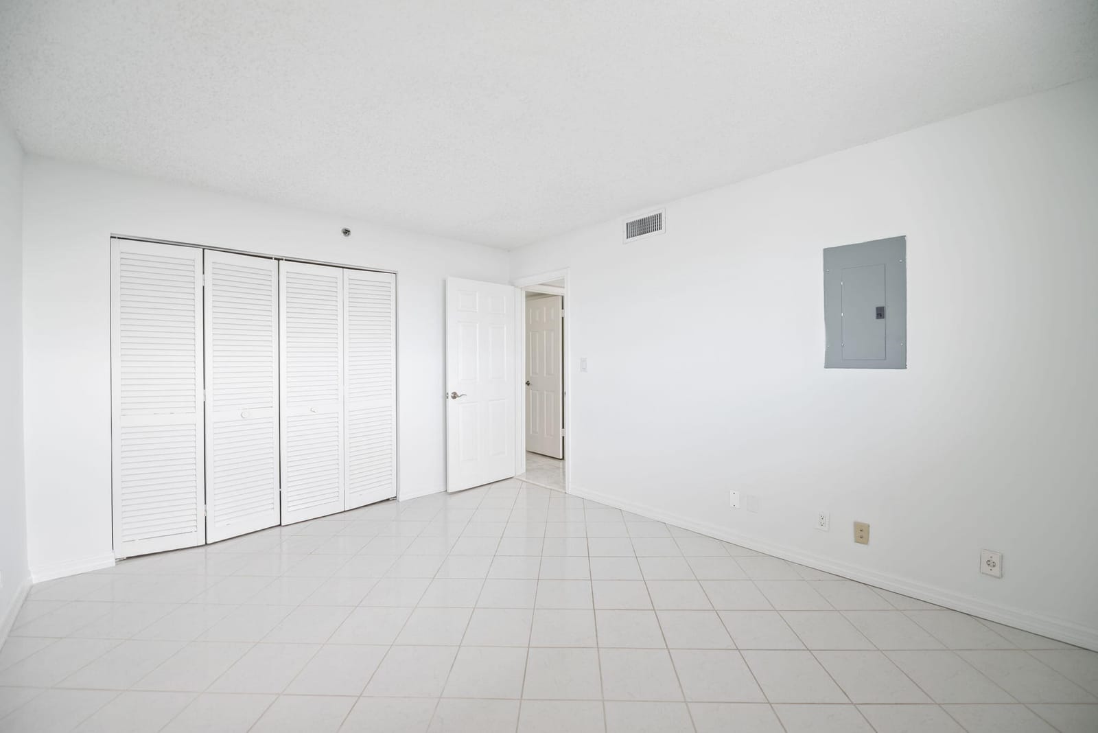 840 Ocean Drive 1005, Juno Beach, FL 33408 photo 23