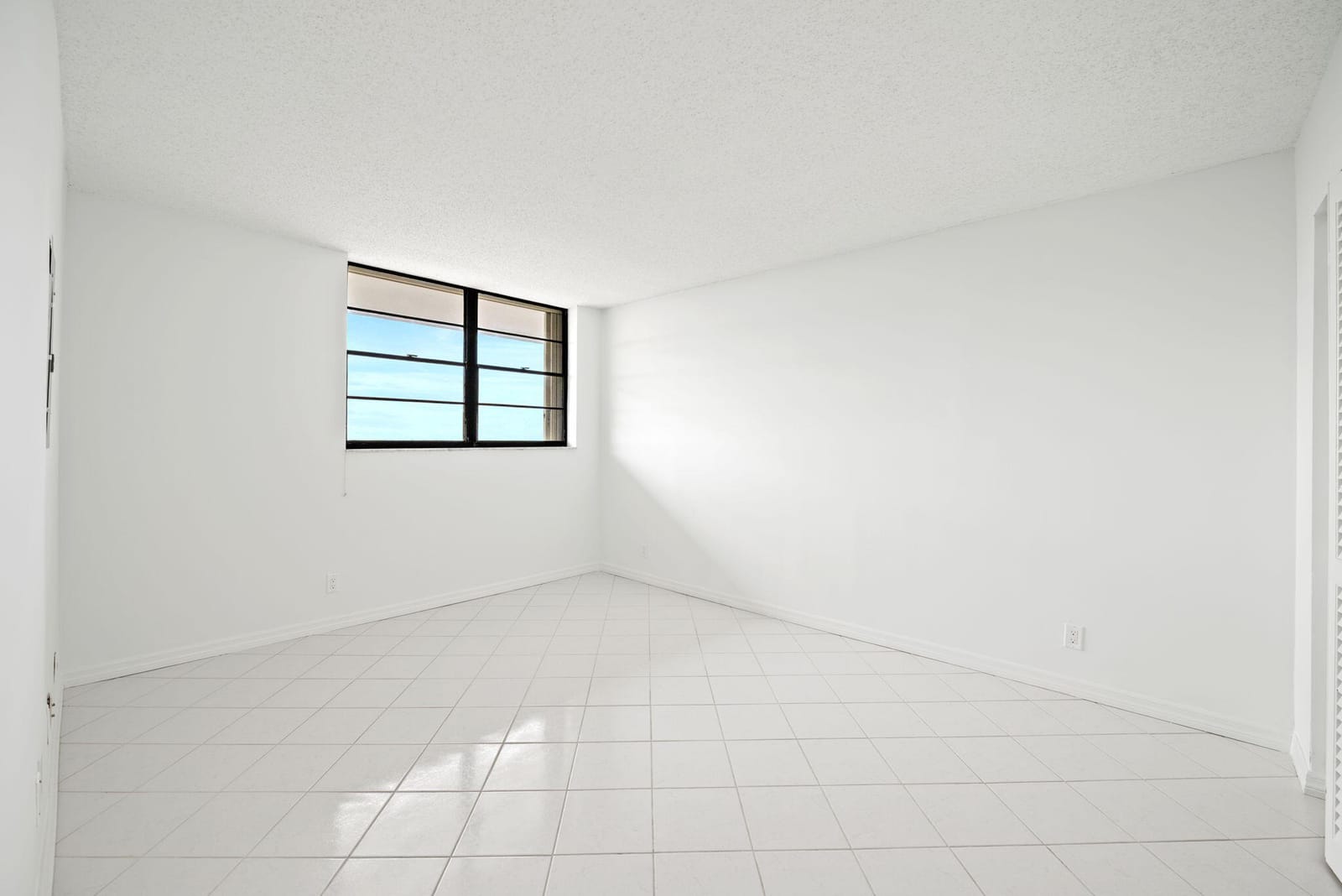 840 Ocean Drive 1005, Juno Beach, FL 33408 photo 24