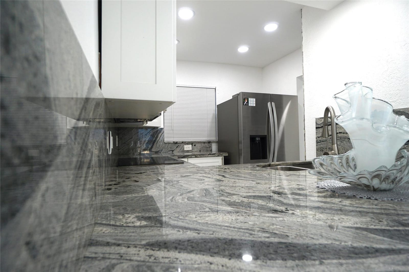 1035 W 77th Street 208 — photo 12