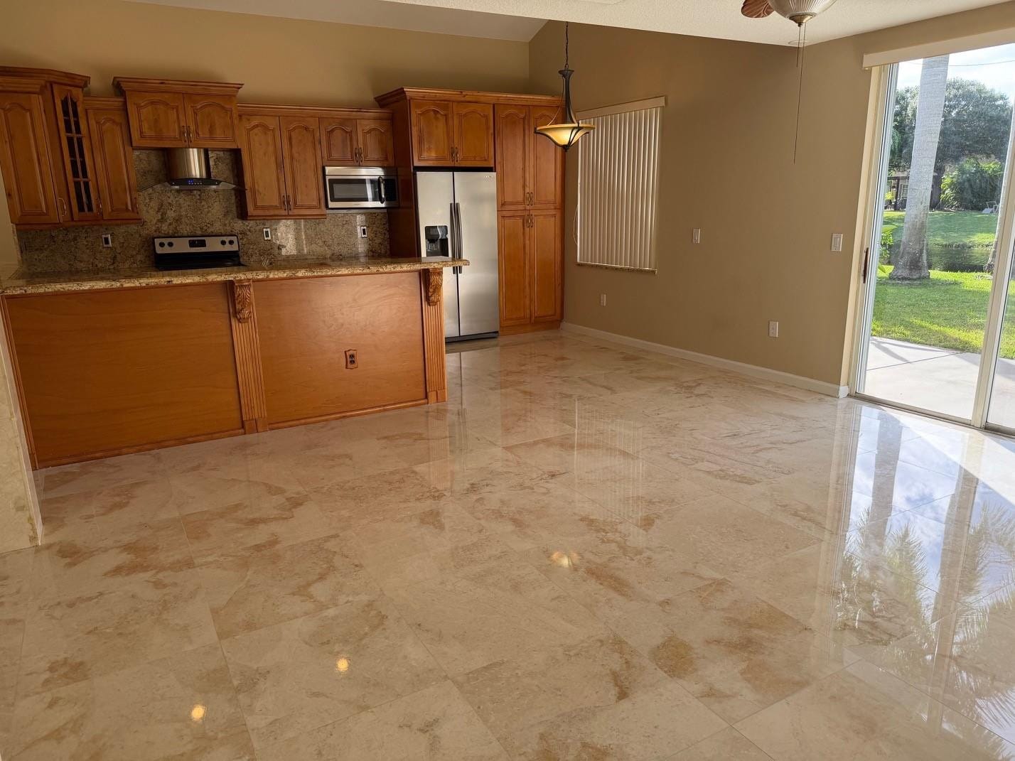 360 NW 115th Way — photo 6
