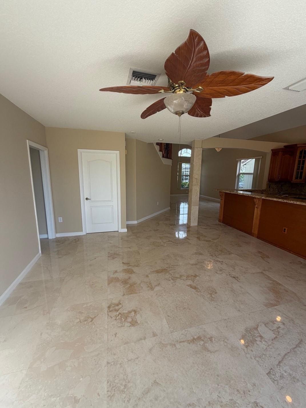 360 NW 115th Way — photo 8