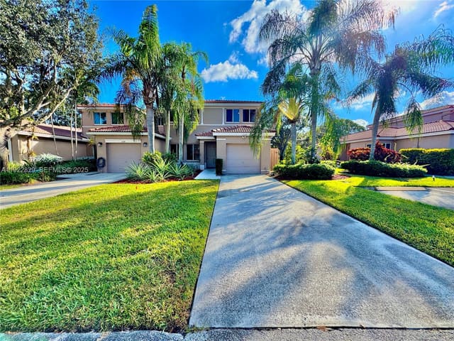 1736 SW 109th Terrace, Davie, FL 33324