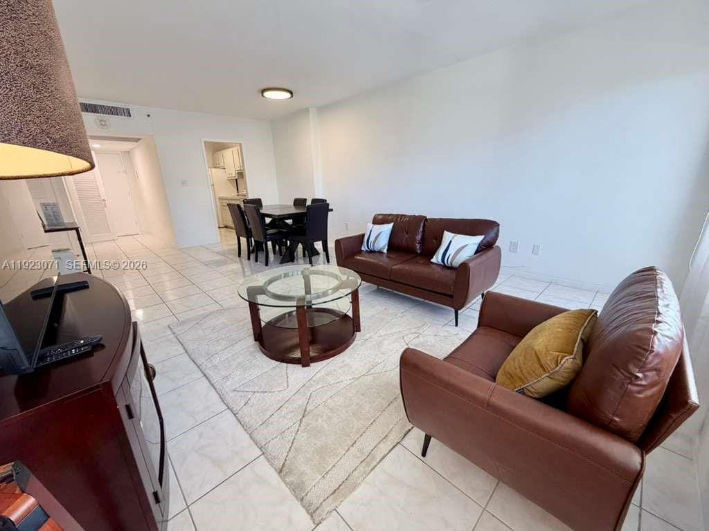 100 Lincoln Road 541 — photo 4