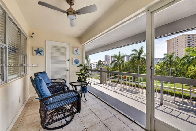300 Layne Boulevard 303, Hallandale Beach, FL 33009