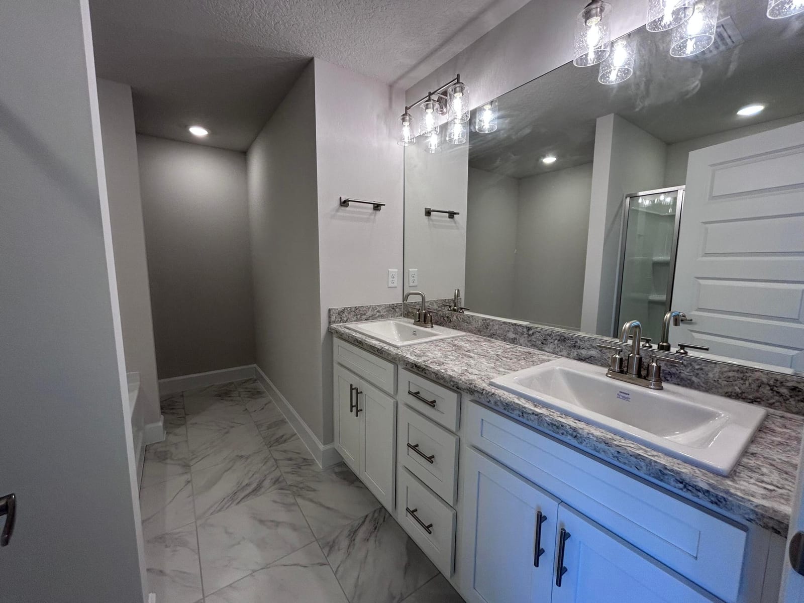 5728 Waterstone Boulevard — photo 10