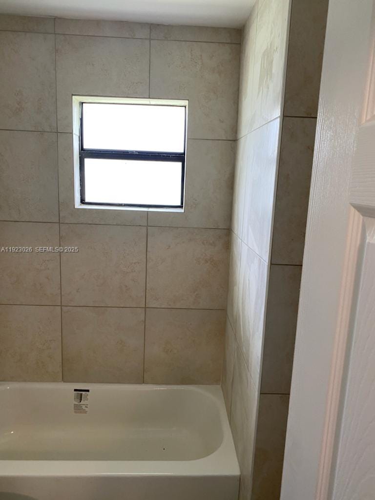 2416 NW 79th Terrace — photo 11