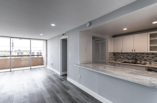 854 NW 87th Avenue 504, sold in Sandalwood Condo Apts, Miami, FL